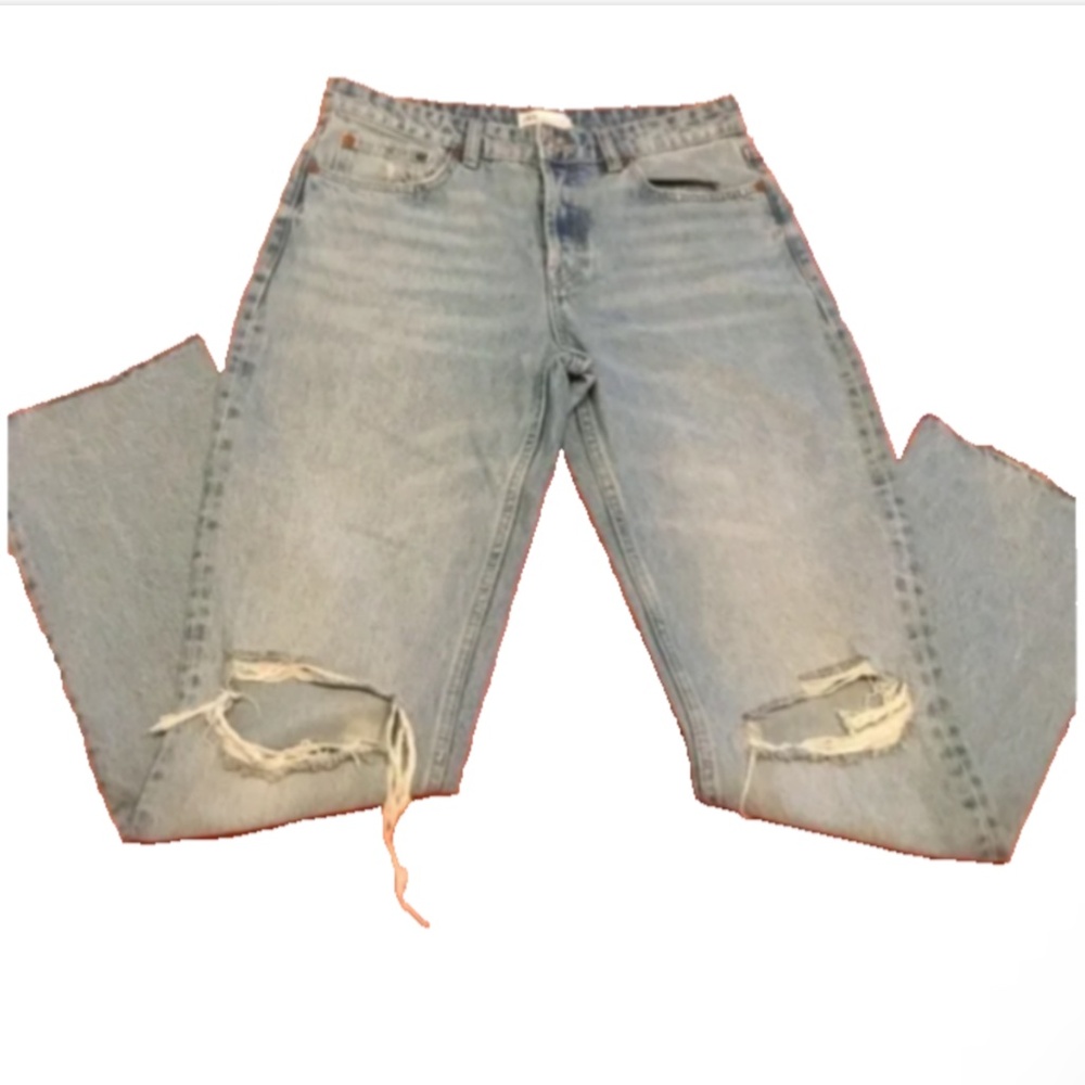 ZARA Women's straight leg jeans light blue wash distressed knee rips Size 8